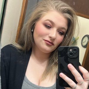 Meet your Posher, Stevee